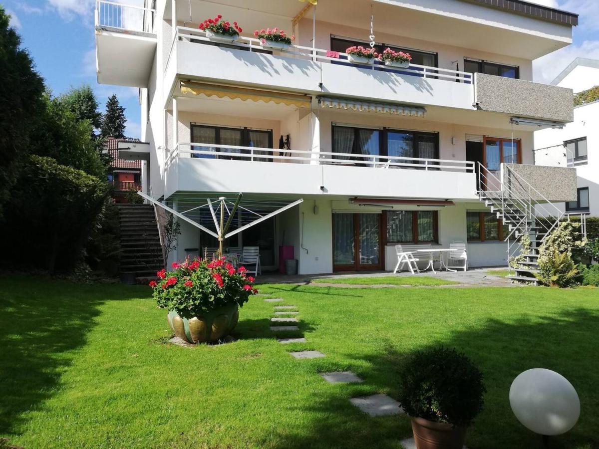 Exklusive Lage, Sehr Grosse Mit Gartenblick - Haemmerle Rot
